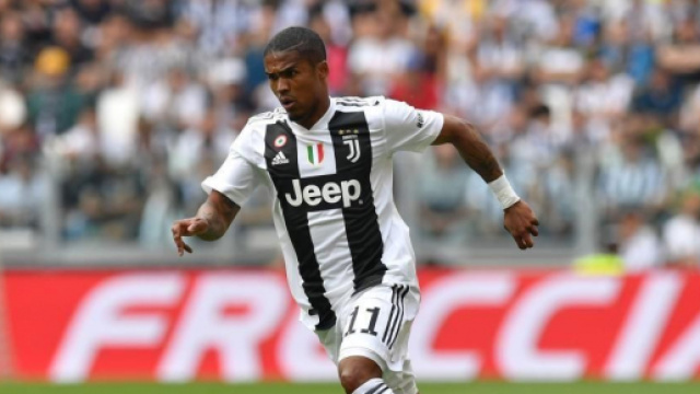 Douglas Costa, centrocampista brasiliano.