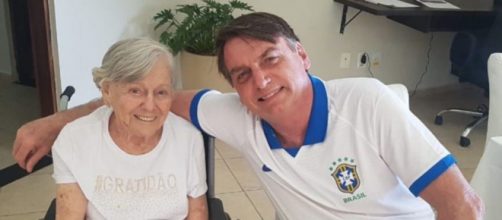 M&atilde;e de Bolsonaro faleceu ap&oacute;s duas paradas cardiorrespirat&oacute;rias (Reprodu&ccedil;&atilde;o/Redes sociais)