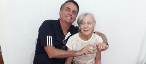 M&atilde;e de Jair Bolsonaro morreu na sexta-feira (21) (Reprodu&ccedil;&atilde;o/Facebook)