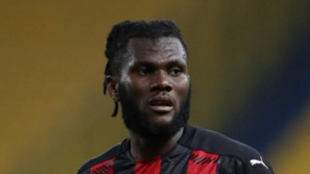 Franck Kessi&eacute;, centrocampista del Milan.