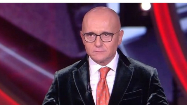 Grande Fratello Vip, Alex Belli contro il programma: 'Non &egrave; pi&ugrave; il mio gioco, game over'.