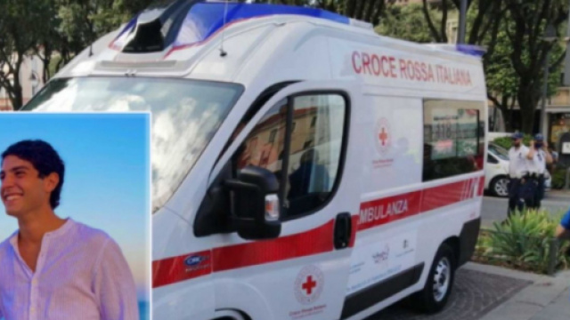 Ragazzo di 20 anni muore dopo essere salito sul tetto della scuola a Firenze