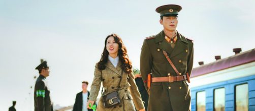 Son Ye-Jin vive uma empres&aacute;ria que sofre um acidente de parapente em terras desconhecidas (Divulga&ccedil;&atilde;o/Netflix)