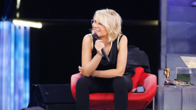 Amici, positivi nel cast: annullato l'appuntamento del 30/01, al suo posto uno speciale.