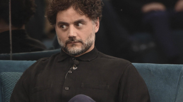 Grande Fratello Vip, Bar&ugrave; scredita il programma.
