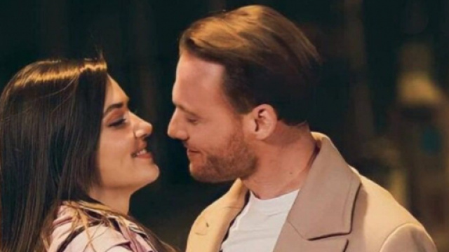 Hande Er&ccedil;el e Kerem B&uuml;rsin, rumor: la coppia si sarebbe lasciata tre settimane fa.