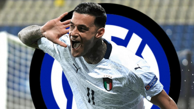 Inter, Scamacca pu&ograve; arrivare a gennaio: trattativa in corso con il Sassuolo