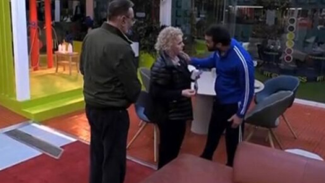 GF Vip, Gianmaria perde le staffe contro Katia.