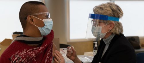 La flurona es una coinfecci&oacute;n producida por un cuadro leve de gripe y otro de COVID (Flickr)