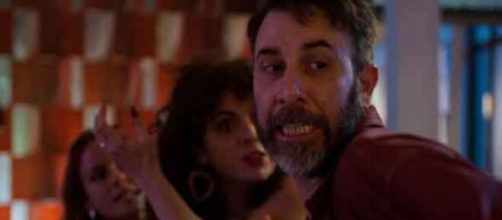 Roney e Stephany em 'Um Lugar ao Sol'. (Reprodu&ccedil;&atilde;o/TV Globo)