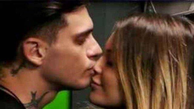 Grande Fratello Vip: Alessandro chiede a Sophie di diventare la sua fidanzata.