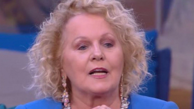 Grande Fratello Vip, Katia Ricciarelli travolta dalle critiche dopo le frasi contro Lul&ugrave;.