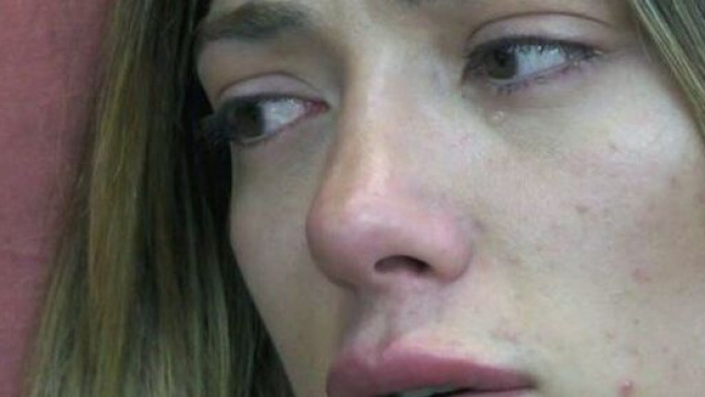 Grande Fratello Vip, Soleil vive un momento di sconforto.