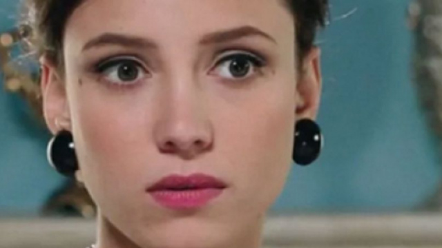 Il Paradiso, spoiler del 14 gennaio: la giovane Ravasi riceve una lettera da Umberto.