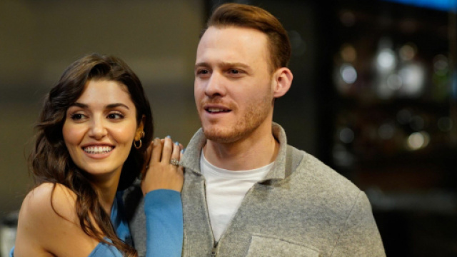 Love is in the air, Kerem Bursin e Hande Ercel positivi al Covid: quarantena insieme