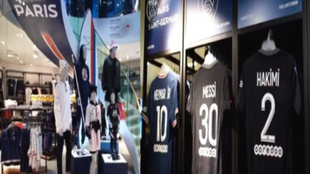La nouvelle boutique du PSG sur les Champs Elys&eacute;es - Source : Capture Twitter