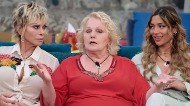 GFVip, retroscena su Katia Ricciarelli: 'Signorini contro la squalifica', critiche sul web.
