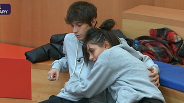 Amici: &egrave; sbocciato l'amore tra il cantante Alex e la ballerina Cosmary.