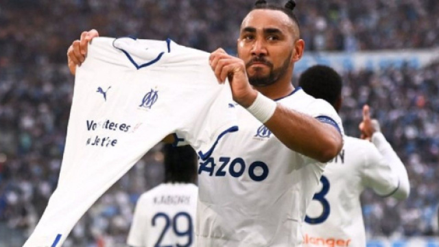 Une l&eacute;gende de l'OM fracasse Dimitri Payet et ses 100 buts, Twitter s'affole (capture YouTube)