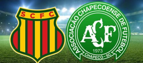 Onde assistir Sampaio Corr&ecirc;a x Chapecoense ao vivo (Arte/Eduardo Gouvea)