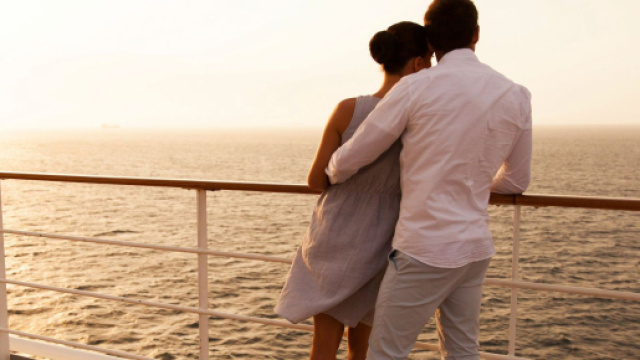 Oroscopo del giorno 17 ottobre: ottimo luned&igrave; per i segni d'Acqua, gi&ugrave; Bilancia (2&ordf; met&agrave;).