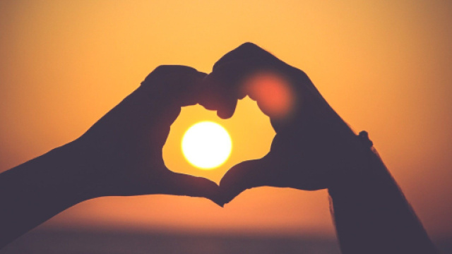 L'oroscopo di domani 21 ottobre: Luna in trigono al Toro, periodo no per Cancro (1^ met&agrave;).