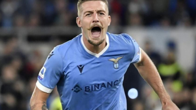 In foto Sergej Milinkovic-Savic, centrocampista della Lazio.
