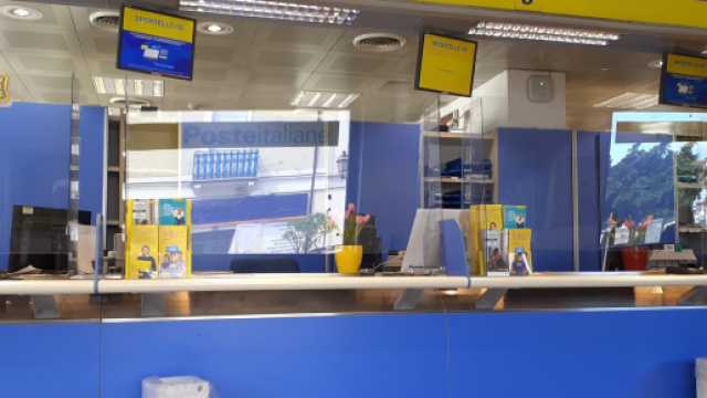 Poste Italiane, assunzioni per sportellisti diplomati.