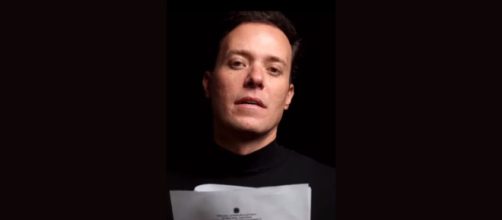 Andr&eacute; Valad&atilde;o usa tom dram&aacute;tico para desmentir as not&iacute;cias falsas que ele divulga contra Lula (Reprodu&ccedil;&atilde;o)