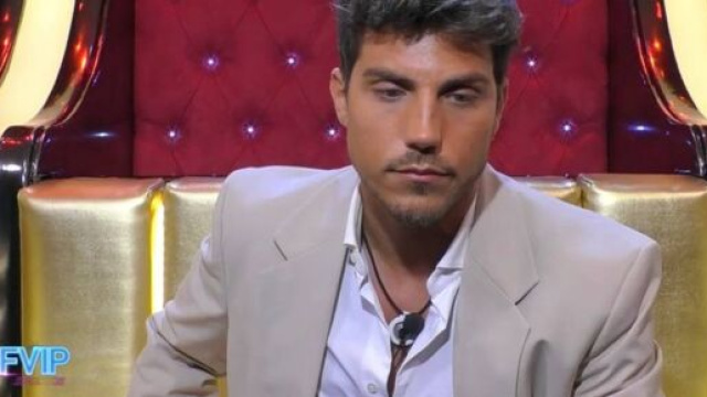 GFVip 7, Daniele Dal Moro: 'Ha 14 anni ho iniziato a fare uso di stupefacenti'.