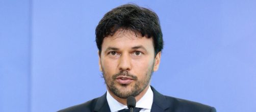 F&aacute;bio Faria afirma, sem provas, que Bolsonaro estaria sendo prejudicado em inser&ccedil;&otilde;es de emissoras de r&aacute;dio (Carolina Antunes/PR)