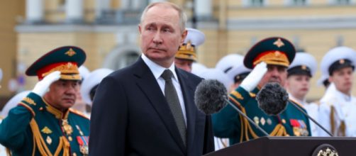 Sergei Shoigu fue el encargado de informar sobre los presuntos planes de Kiev con la 'bomba sucia' (Captura de pantalla de Al Jazeera)