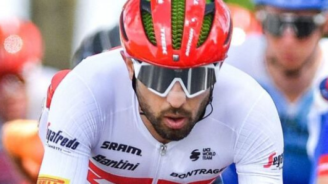 Ciclismo, Dario Cataldo in maglia Trek Segafredo.