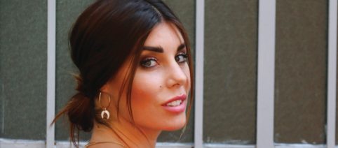 Novità nail art autunno 2022: la manicure nera di Bianca Atzei e quella nude