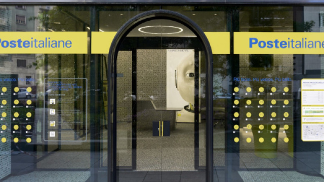 Poste Italiane cerca sportellisti, consulenti e postini: candidature online