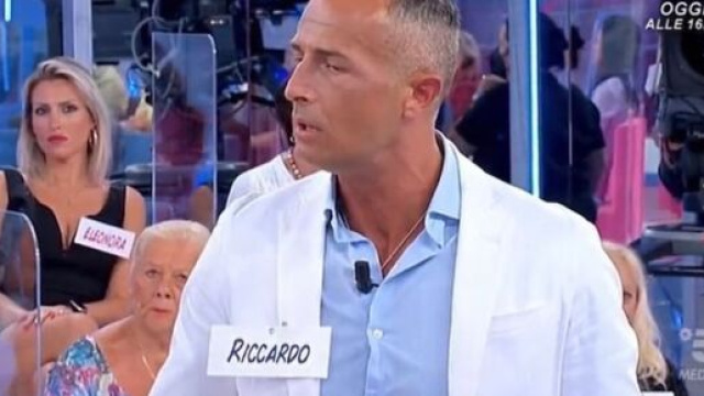 Uomini e donne, rissa sfiorata in studio