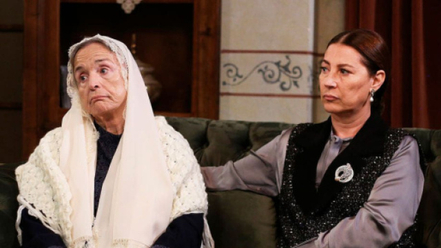 Terra amara, Azize resta con Zuleyha.