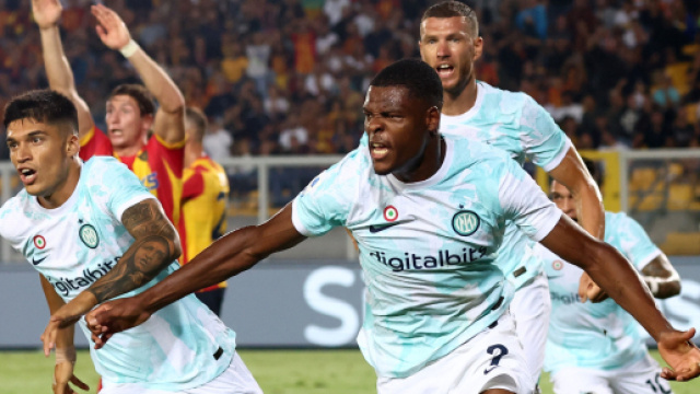 In foto Dumfries, terzino dall'Inter.