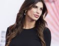 Moda novità autunno 2022: i biker boots di Elisabetta Canalis e i pantaloni cargo