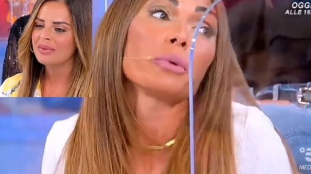 Uomini e donne, Ida-Roberta ai ferri corti e fan polemici: 'Hanno scocciato, che scempio'.