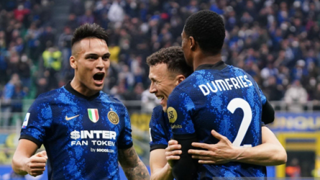 Inter, Dumfries e Lautaro nel mirino dello United