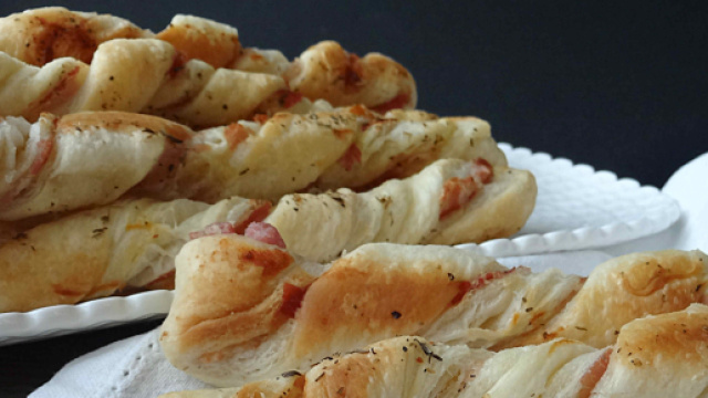 Salatini di pasta sfoglia, ottimi per un aperitivo super.
