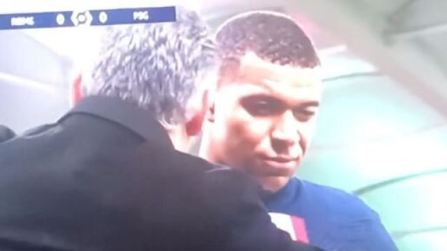 Mbapp&eacute; et Galtier pas sur la m&ecirc;me longueur d'onde ce samedi &agrave; Reims. (cr&eacute;dit capture C+)