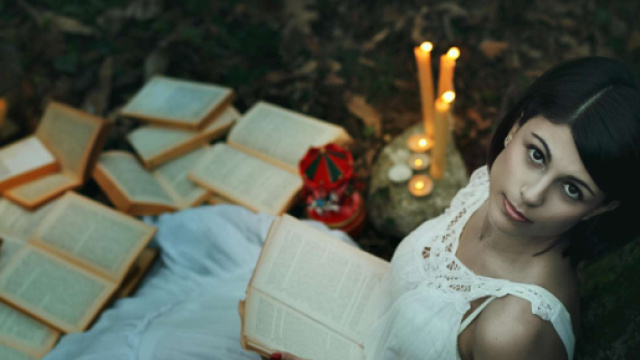 L'oroscopo di domani 17 novembre: Luna in Vergine, belle novit&agrave; per Gemelli (1&ordf; parte).