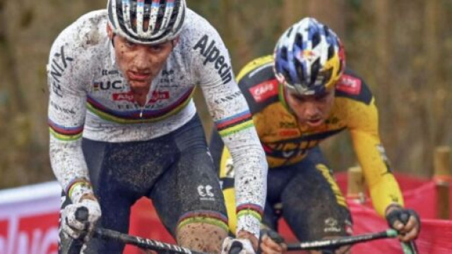 Mathieu Van der Poel e Wout van Aert, eterni rivali del ciclismo e del ciclocross.
