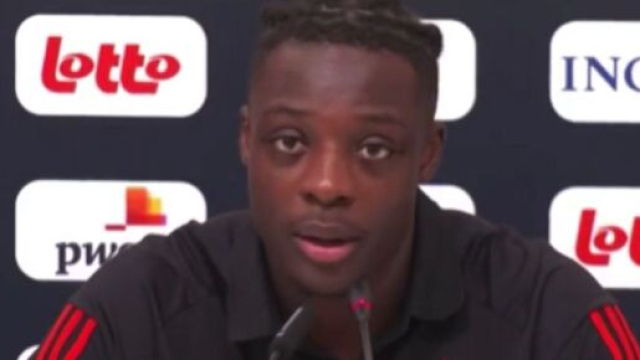 La question lunaire d'un journaliste sur Kylian Mbapp&eacute; &agrave; J&eacute;r&eacute;my Doku fait parler (capture YouTube)