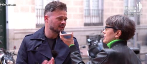 El parlamentario de ERC ha tenido una charla con la reportera de 'El Intermedio' (Captura de pantalla de La Sexta)