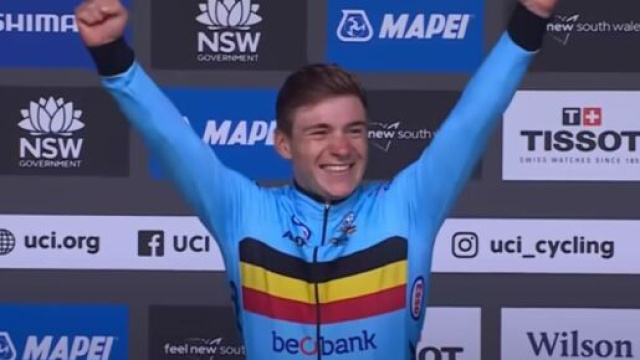 Il campione del mondo di ciclismo Remco Evenepoel.
