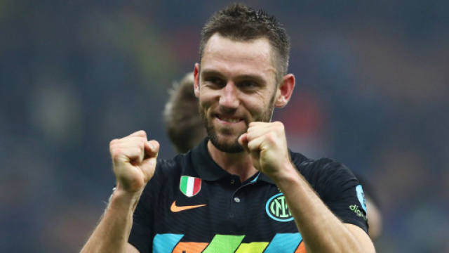 Inter, per De Vrij si fa sotto il Milan.