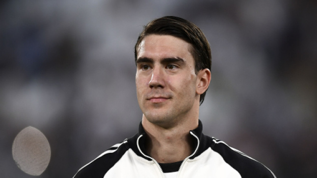 Mercato Juve: Manchester United e Real Madrid starebbero monitorando Vlahovic per l'estate.